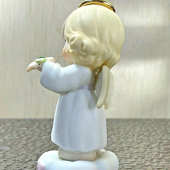 Precious Moments “Little Moments August” Birthday Angel (Item #261319, 1996) - Picture 7 of 9